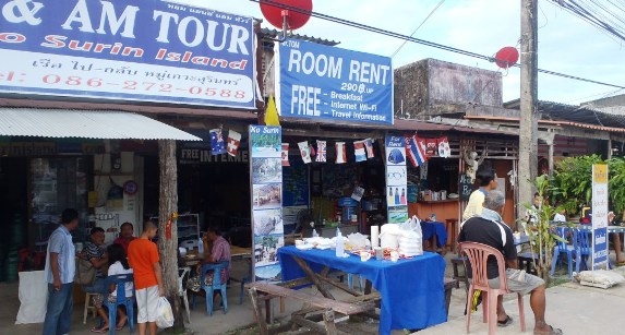 �N���u���[�̃c�A�[��Ё@TOM & AM TOUR