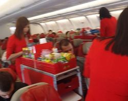 KL発羽田行の機内食販売