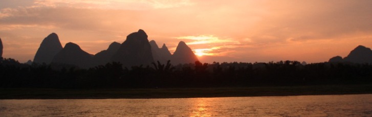 桂林風景　陽朔の夕暮れ