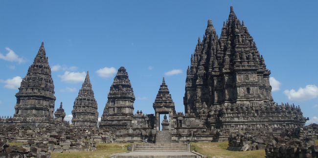 プランバナン遺跡はジョグジャカルタから18km