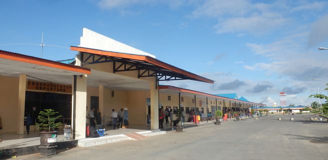 Dominique Edward Osok Airport